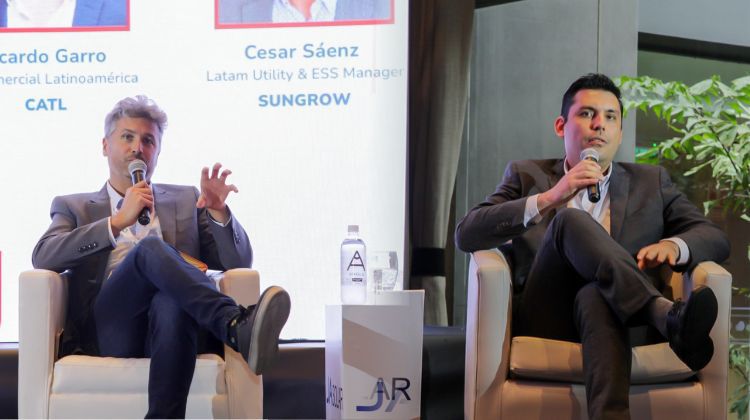 octubre 13, 2025Sungrow asegura respaldo por 20 años para almacenamiento en el Perú