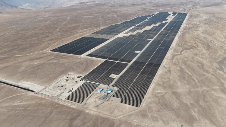 diciembre 24, 2025Grupo Metlen vende portafolio de 588 MW solares y 1610 MWh BESS en Chile por USD 865 millones