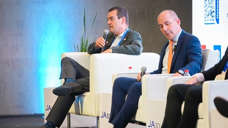 diciembre 22, 2025Atlas Renewable Energy alerta sobre los futuros límites para escalar proyectos solares con baterías en Chile